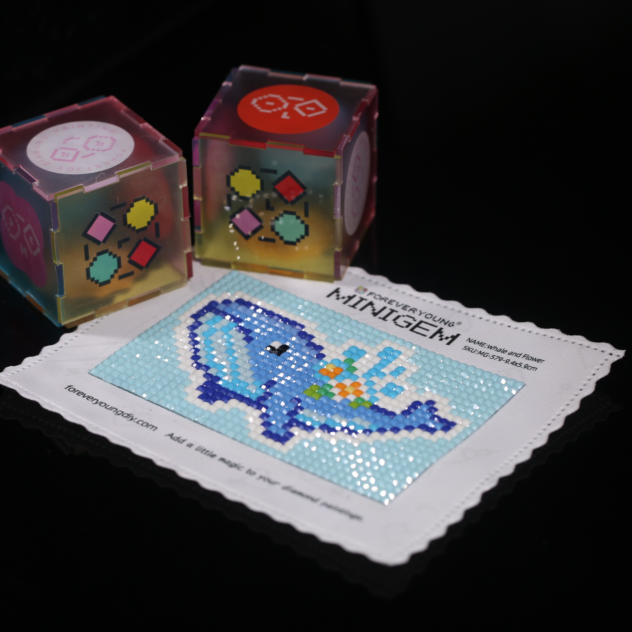 Minigem®: Whale and Flower 9.4 - Resin Art Work のレビューと価格