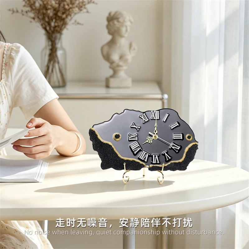 Black Crystal Chip Gold Edged  - Resin Art Wall Clock のレビューと価格