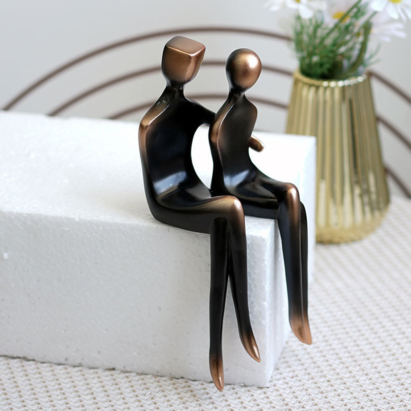 Couple Hugging Sculpture, Home - Resin Art Gift For Anniversary のレビューと価格