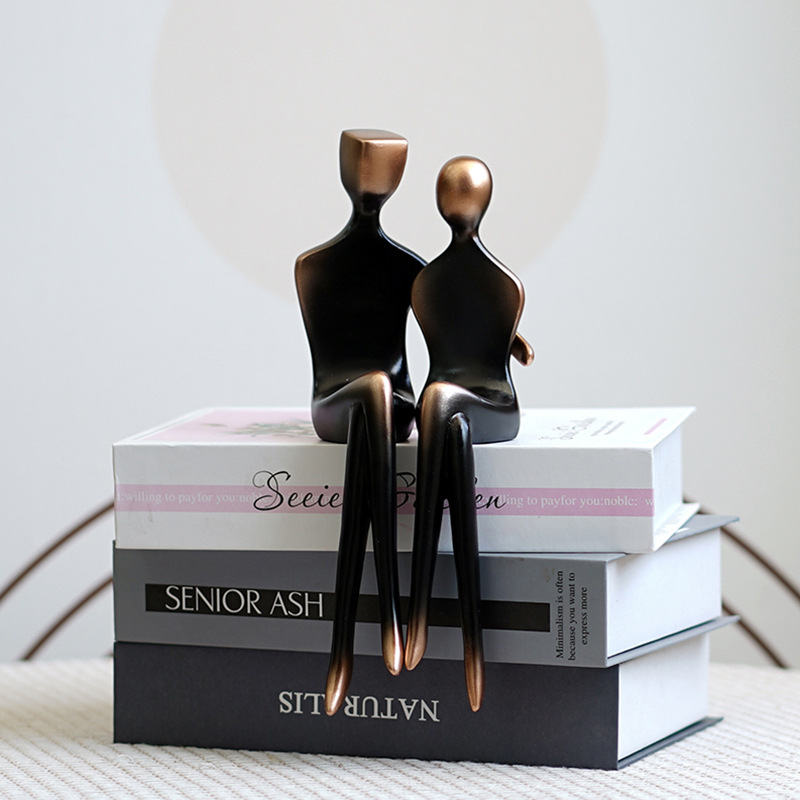 Couple Hugging Sculpture, Home - Resin Art Gift For Anniversary のレビューと価格
