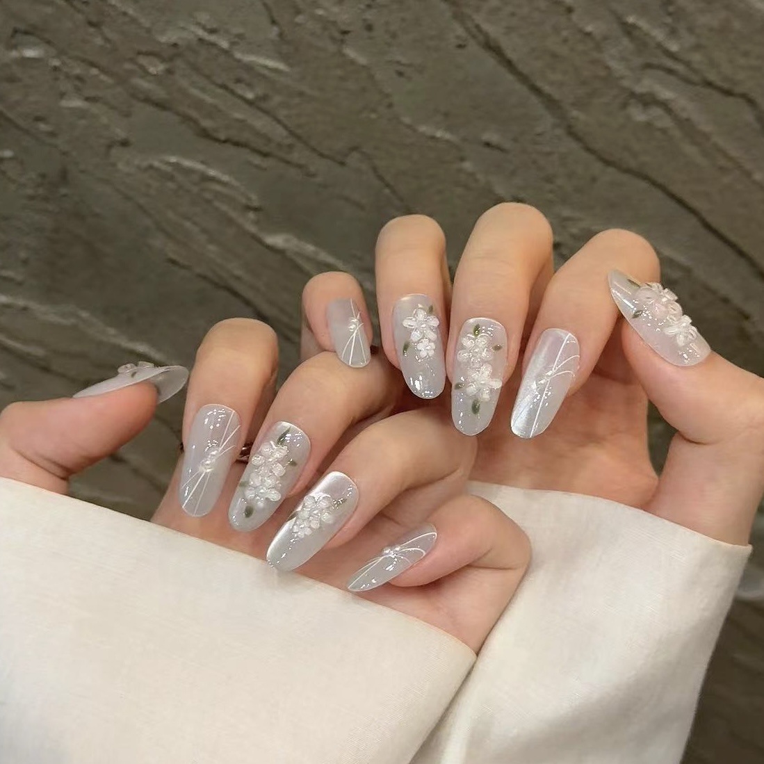10pcs Glitter Sliver Press On  - Resin Art Flowers のレビューと価格